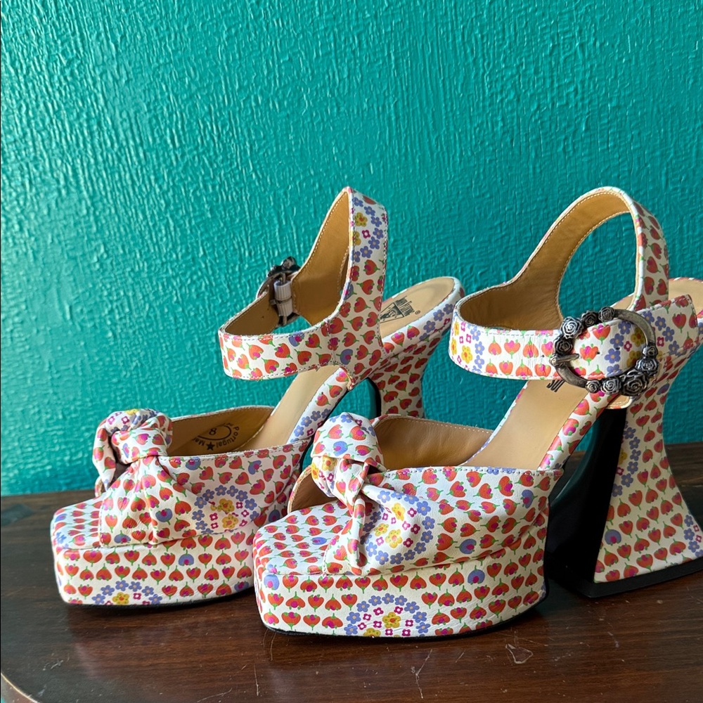 Fluevog x Anna Sui Munster Sandals 8 - Picture 2 of 7